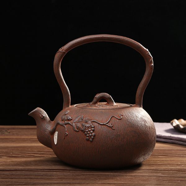 松鼠葡萄（藏六造）